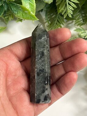 💎 2.8” Larvikite Crystal Point Tower